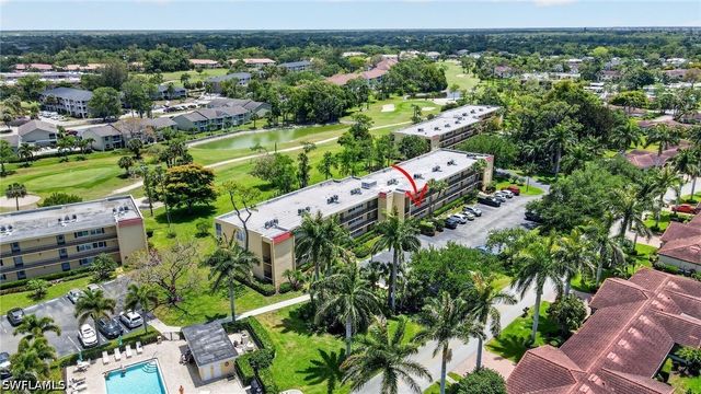 1084 Forest Lakes DR 7205, Naples, FL 34105