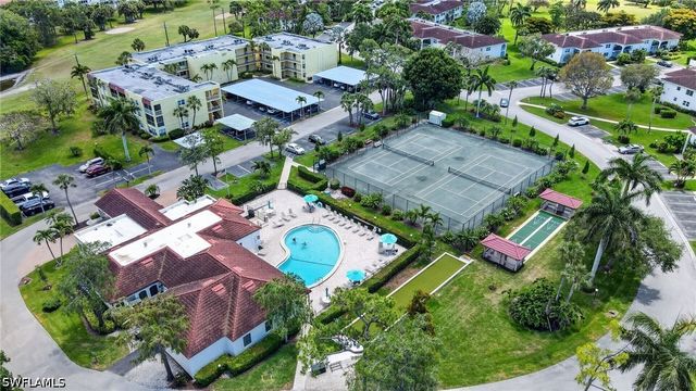 1084 Forest Lakes DR 7205, Naples, FL 34105