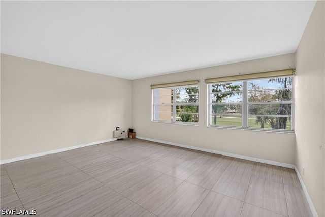 1084 Forest Lakes DR 7205, Naples, FL 34105