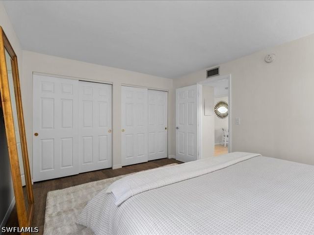 1084 Forest Lakes DR 7205, Naples, FL 34105