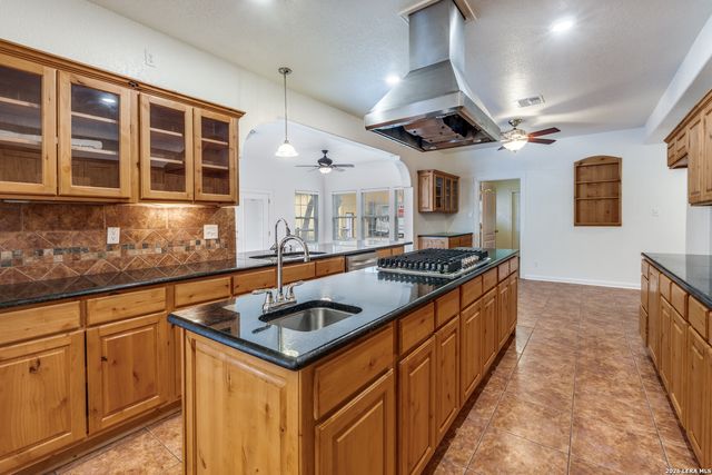 210 Yucca Cnyn, Spring Branch, TX 78070