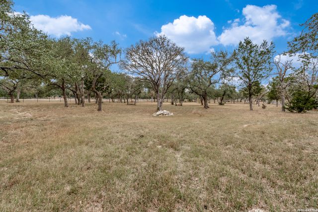 210 Yucca Cnyn, Spring Branch, TX 78070