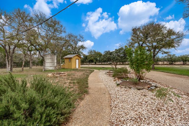 210 Yucca Cnyn, Spring Branch, TX 78070