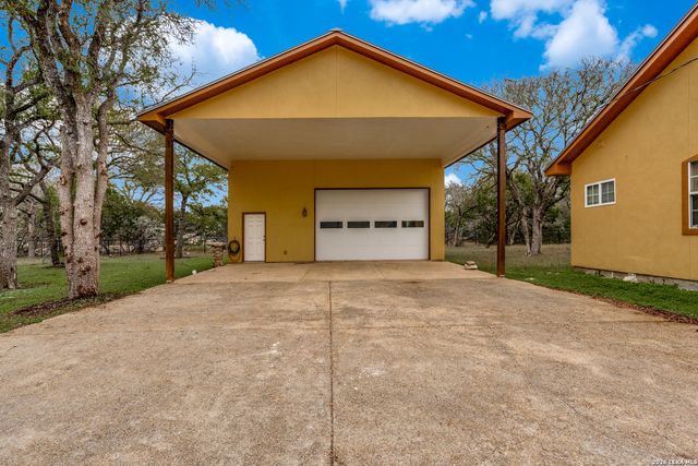 210 Yucca Cnyn, Spring Branch, TX 78070