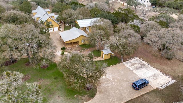 210 Yucca Cnyn, Spring Branch, TX 78070