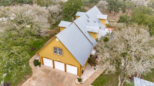 210 Yucca Cnyn, Spring Branch, TX 78070