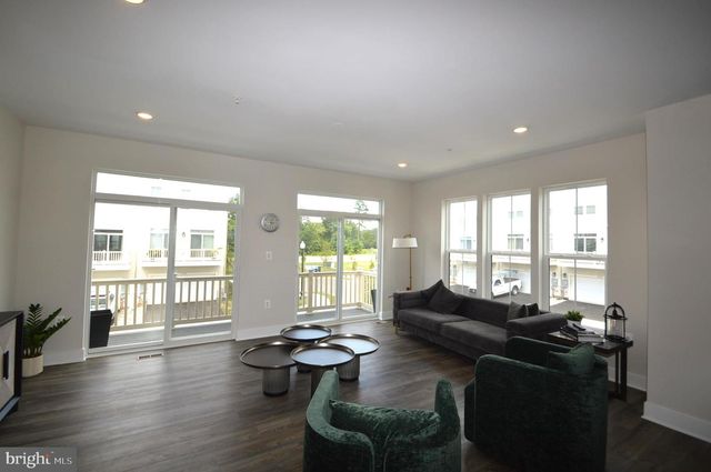 22790 TAWNY PINE SQ, Ashburn, VA 20148