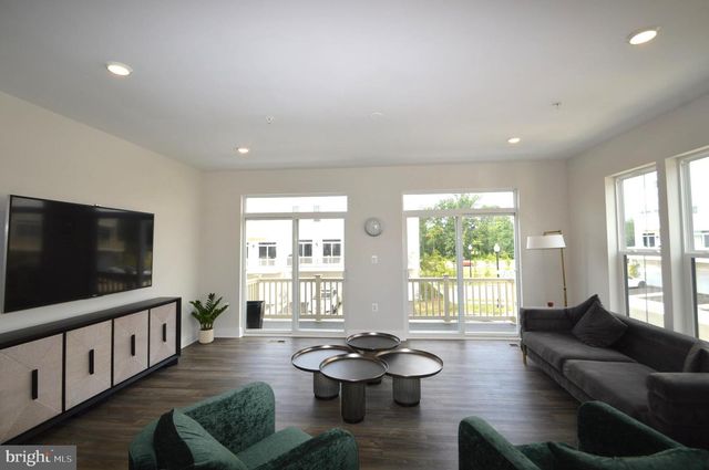 22790 TAWNY PINE SQ, Ashburn, VA 20148