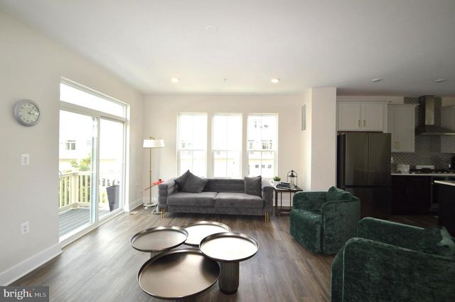 22790 TAWNY PINE SQ, Ashburn, VA 20148