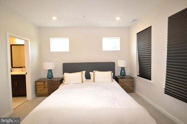 22790 TAWNY PINE SQ, Ashburn, VA 20148