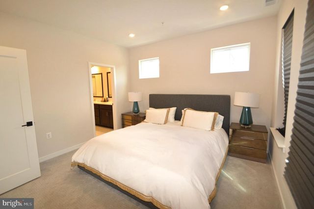 22790 TAWNY PINE SQ, Ashburn, VA 20148