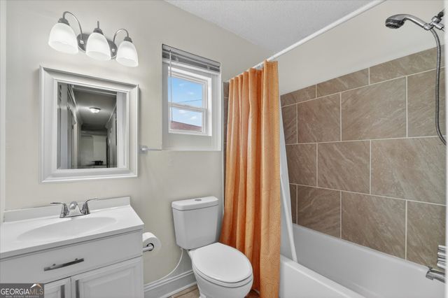 244 Deerwood Drive, Hinesville, GA 31313