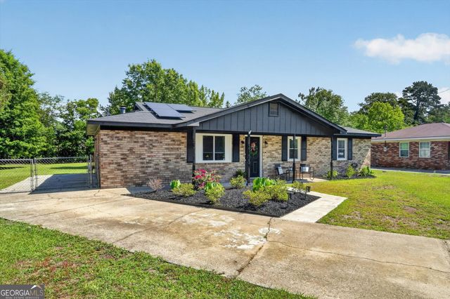 244 Deerwood Drive, Hinesville, GA 31313