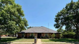 11141 Pinehurst DR, Austin, TX 78747