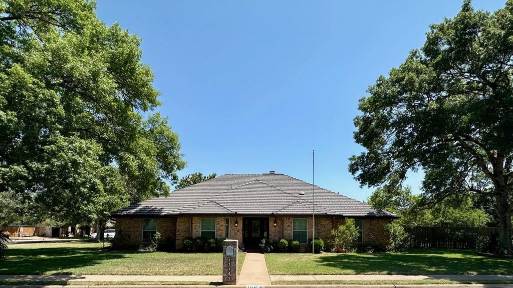 11141 Pinehurst DR, Austin, TX 78747