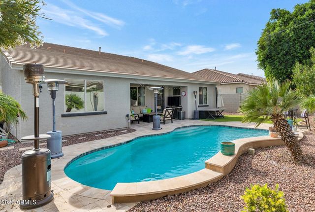 18340 W ONYX Avenue, Waddell, AZ 85355