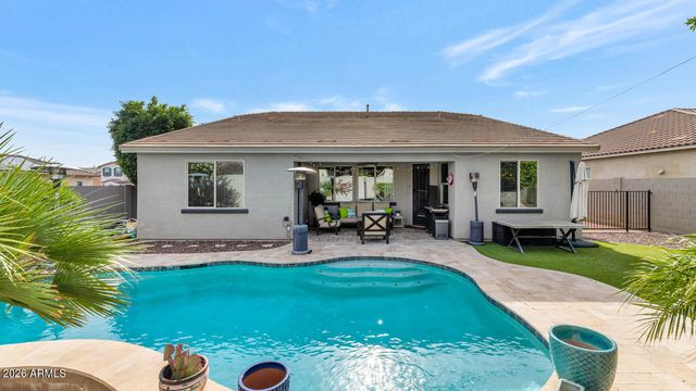 18340 W ONYX Avenue, Waddell, AZ 85355