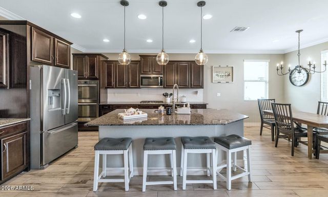 18340 W ONYX Avenue, Waddell, AZ 85355