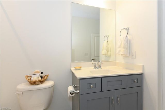 402 Kingsbridge Court, Greensboro, NC 27455