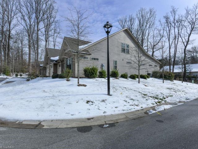 402 Kingsbridge Court, Greensboro, NC 27455