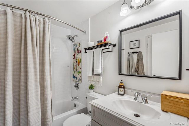 199 Skyline Drive, Coram, NY 11727