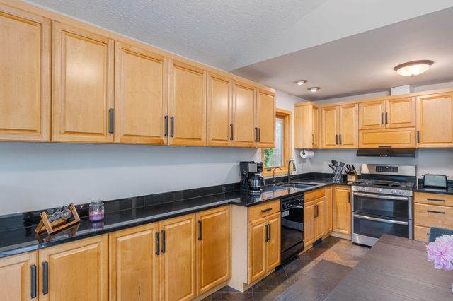 2840 Mayflower Avenue, Minnetonka, MN 55305