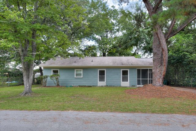 112 Smallridge Street, Aiken, SC 29803