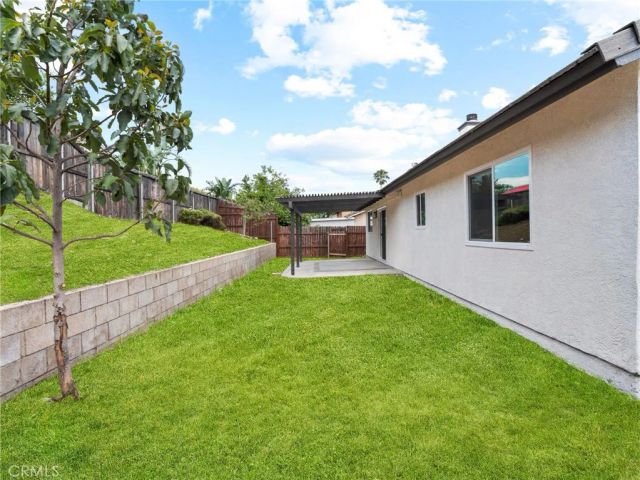 2402 W Sunrise Drive, Rialto, CA 92377