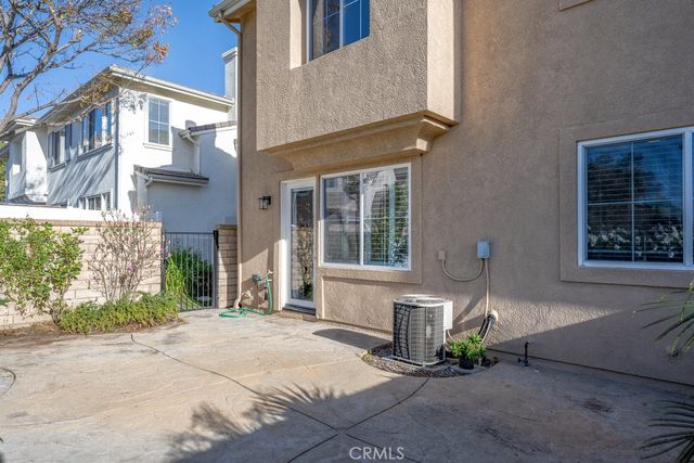 27933 Sirani Court, Valencia, CA 91355