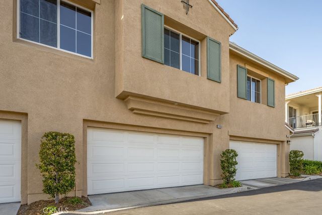 27933 Sirani Court, Valencia, CA 91355