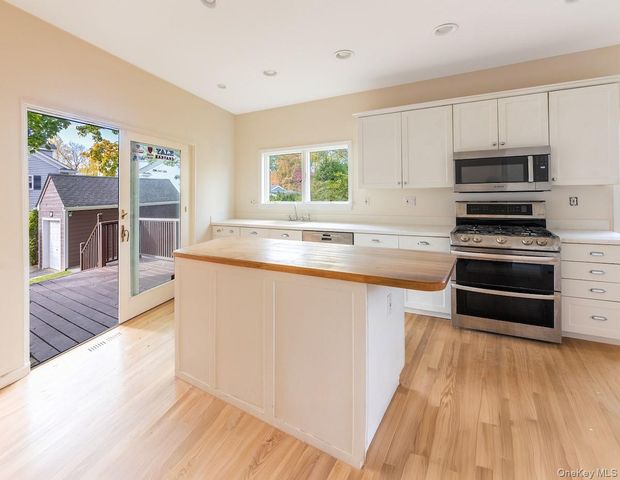 13 McClelland Avenue, Dobbs Ferry, NY 10522