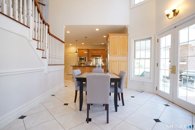 10 Whispering Hollow Court, Cheshire, CT 06410