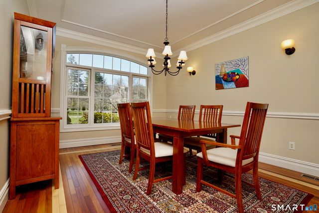 10 Whispering Hollow Court, Cheshire, CT 06410
