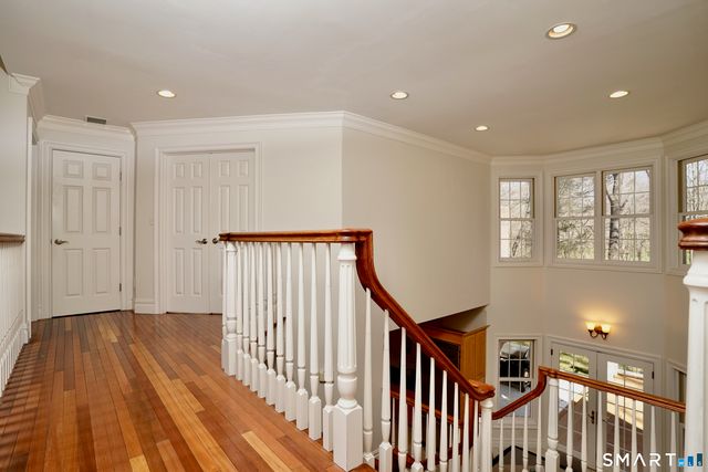 10 Whispering Hollow Court, Cheshire, CT 06410