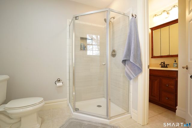 10 Whispering Hollow Court, Cheshire, CT 06410