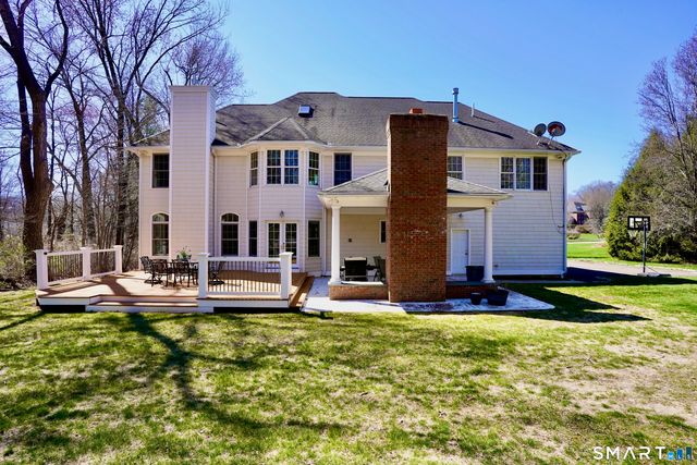 10 Whispering Hollow Court, Cheshire, CT 06410