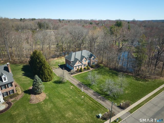 10 Whispering Hollow Court, Cheshire, CT 06410