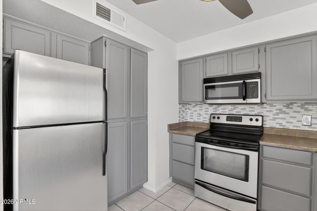 2033 N 87th Way, Scottsdale, AZ 85257