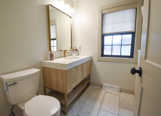 8634 Monfort Drive, St. John, IN 46373