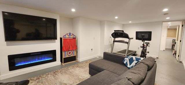 8634 Monfort Drive, St. John, IN 46373