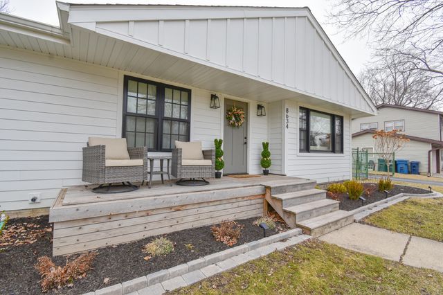 8634 Monfort Drive, St. John, IN 46373