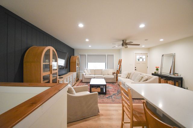 8634 Monfort Drive, St. John, IN 46373