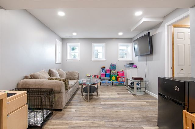 123 Rembrandt Dr, Twp Of But Se, PA 16002