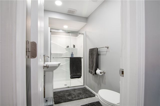 123 Rembrandt Dr, Twp Of But Se, PA 16002