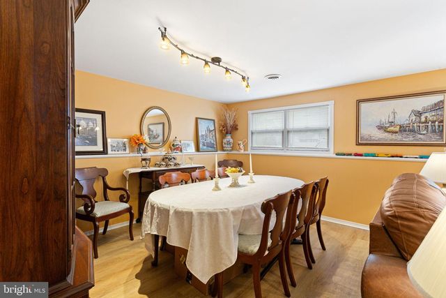 14 REEVES RD, West Deptford, NJ 08096