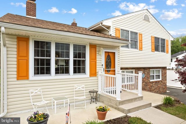 14 REEVES RD, West Deptford, NJ 08096