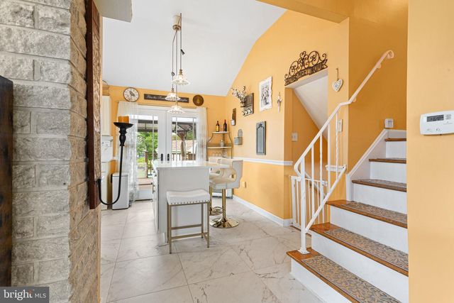 14 REEVES RD, West Deptford, NJ 08096