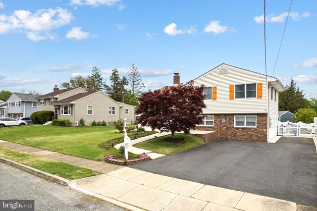 14 REEVES RD, West Deptford, NJ 08096