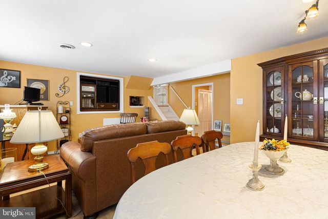14 REEVES RD, West Deptford, NJ 08096