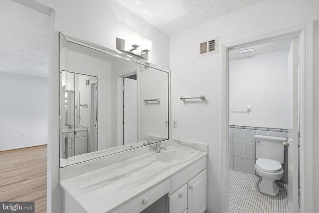 1525 W KERSEY LN, Potomac, MD 20854